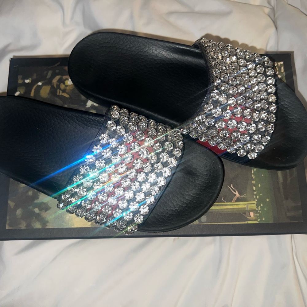 Gucci slides
